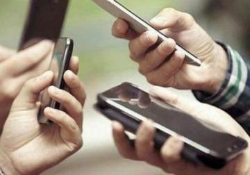 NADAL ANUNCIA UNA INICIATIVA PARA OBTENER INFORMACIÓN DE TELÉFONOS MÓVILES DE TURISTAS EXTRANJEROS
